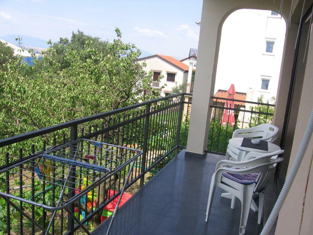Apartman Valentic Apartment Jadranovo Bagian luar foto